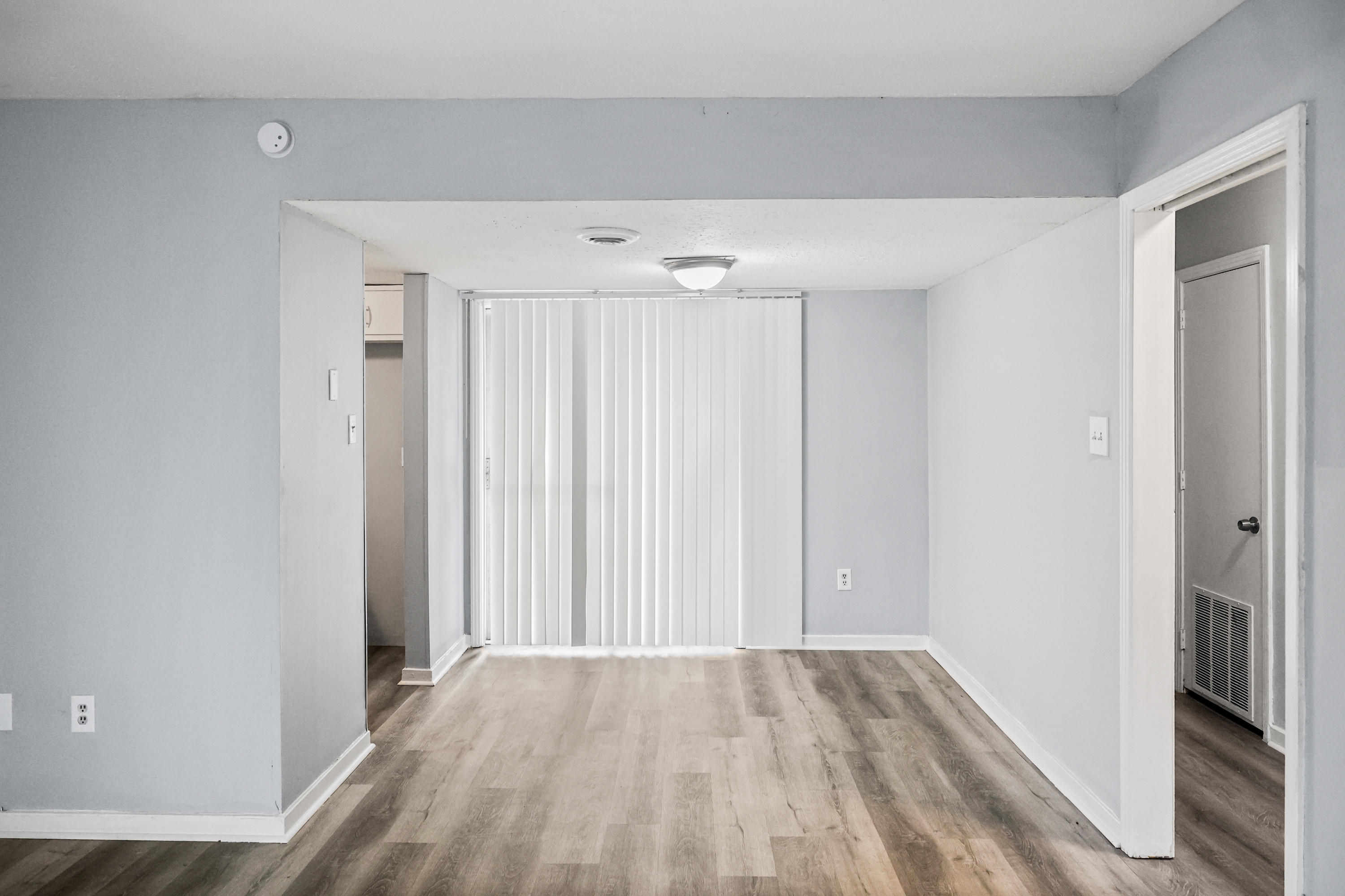 225 W McDowell  - H6